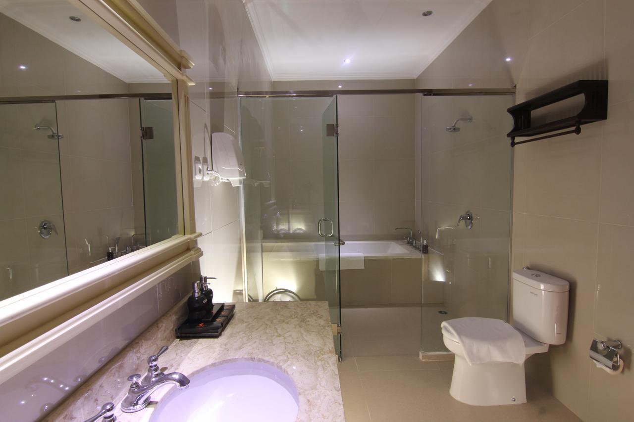 Java Villas Boutique Hotel & Resto Yogyakarta Exteriör bild